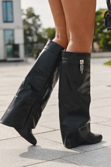 Bottes longues pour femmes sur plateforme avec sangles et détails argentés en simili cuir noir Korivelle 2