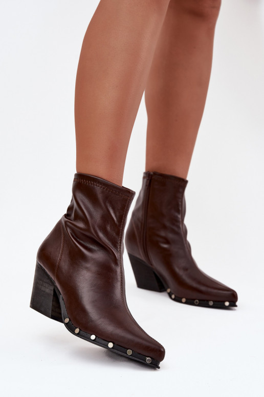 Bottines style cowboy pour femmes brunes en cuir écologique avec talons Abrielle