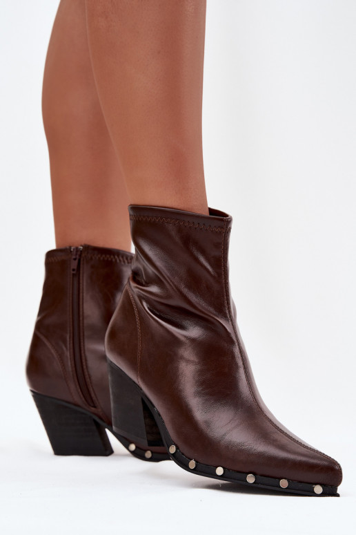 Bottines style cowboy pour femmes brunes en cuir écologique avec talons Abrielle