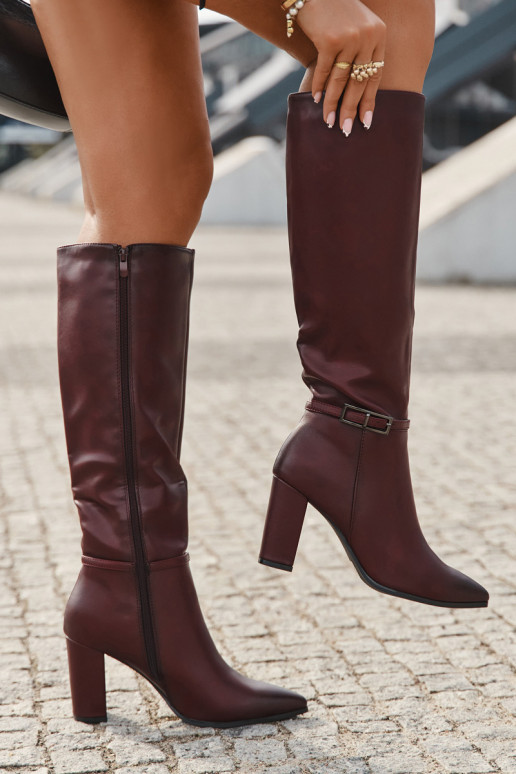 Warme Stiefel mit Absatz und Schnallen, burgunderrot, Fionelle