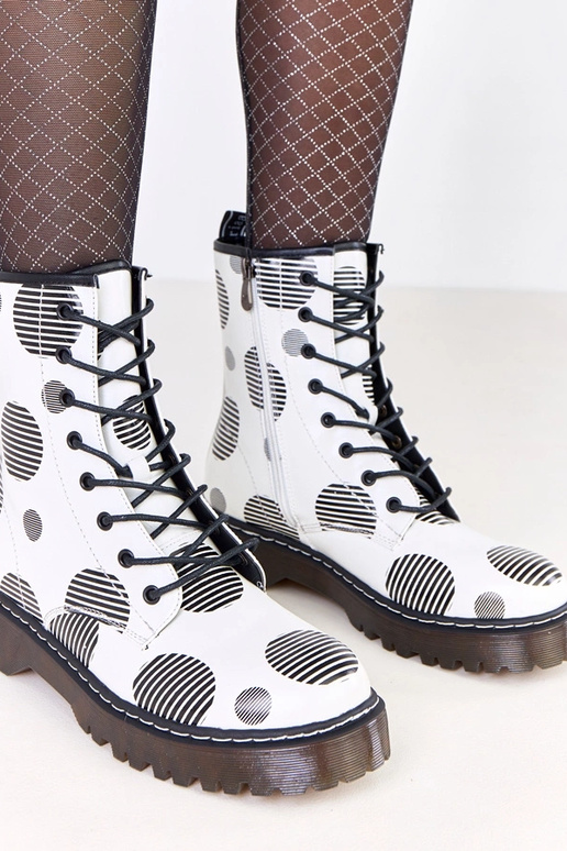 Białe traperki damskie na platformie... Białe traperki damskie na platformie...