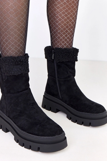 Zwarte laarzen met bont op... 2