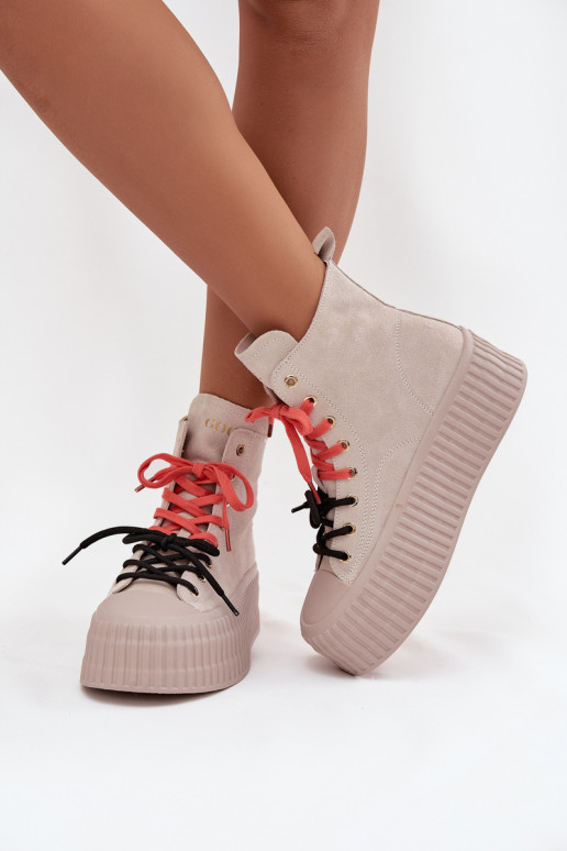 van suède opInarmen Vrijetijdsschoenen met platform GOE SS2N4047 beige