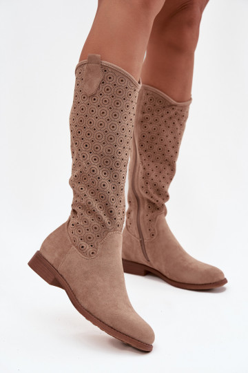 bottes pour femmes avec des talons larges avec des éléments ajourés S.Barski HY52-531 beige