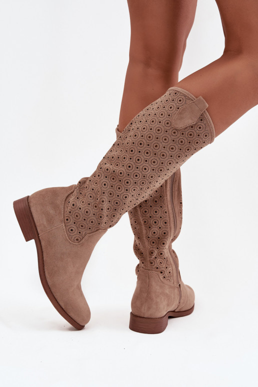 bottes pour femmes avec des talons larges avec des éléments ajourés S.Barski HY52-531 beige