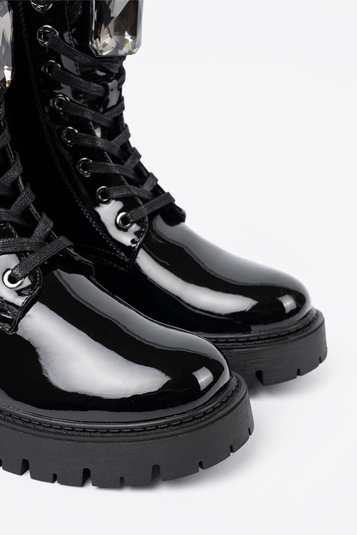 avec effet vernis lacé Chaussures de femme couleur noire