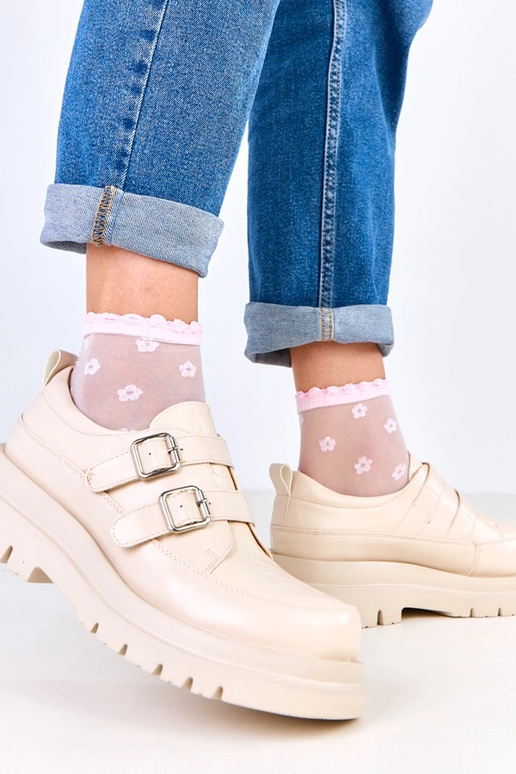 Beige Halbstiefel auf massiver Sohle,...