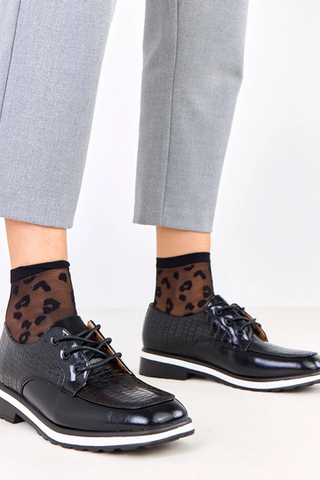 Bottines noires avec embossage et bout carré Kerawa