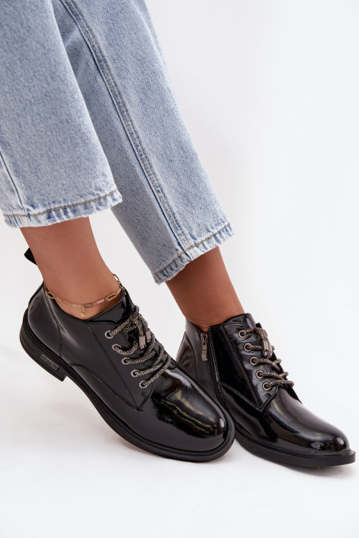 Peau avec effet vernis Bottes pour femmes Avec des décorations Laçagem D&A MR52-124 couleur noire