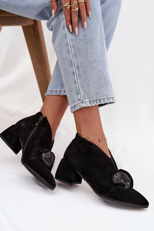 Peau Chaussures en daim Féminin avec des talons avec des ornements D&A MR52-182 couleur noire