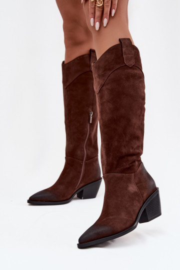 Dameslaarzen in cowboystijl met hakken van natuurlijk suède Artiker 57C0230 bruine kleur 2