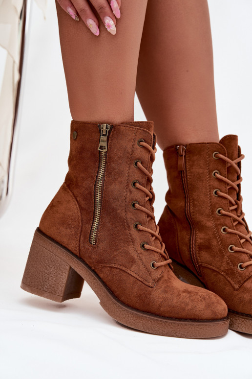 Bottines brunes pour femmes isolées avec lacets et zips Paressa