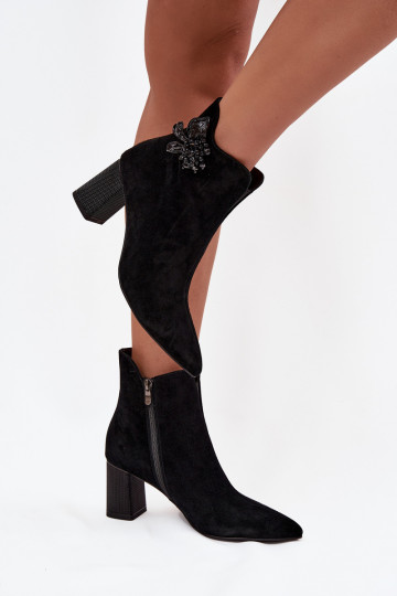 en daim Bottes pour femmes avec des ornements D&A CR52-686 couleur noire