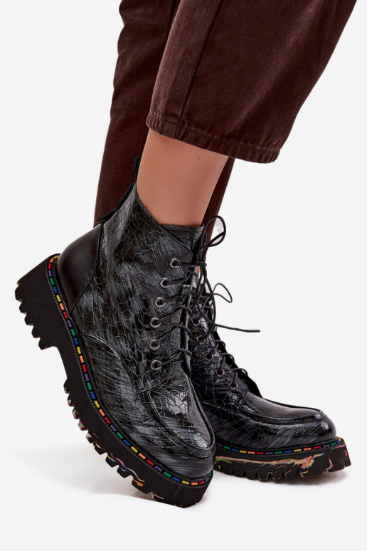 Peau avec effet vernis Bottes pour femmes Artiker 57C0065 couleur grise