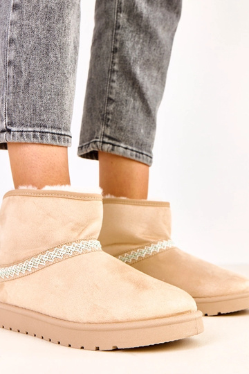 Bottes neige basses couleur sable en suede synthétique, Karolla