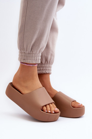 Féminin Chaussons Sur une semelle épaisse marron Oreithano 2