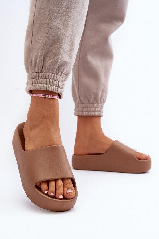 Dames Slippers Op dikke zool bruine kleur Oreithano