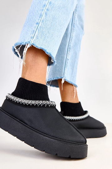 Schwarze Schneestiefel mit...