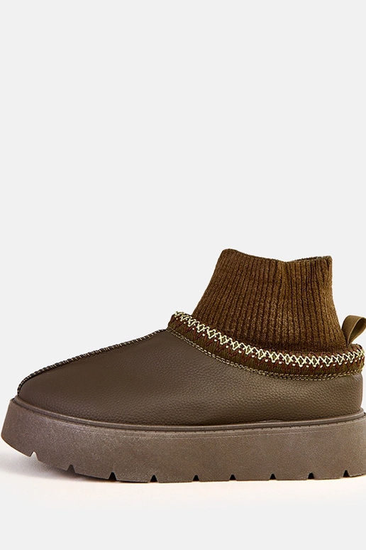 Grüne Schneestiefel mit Sockenform...