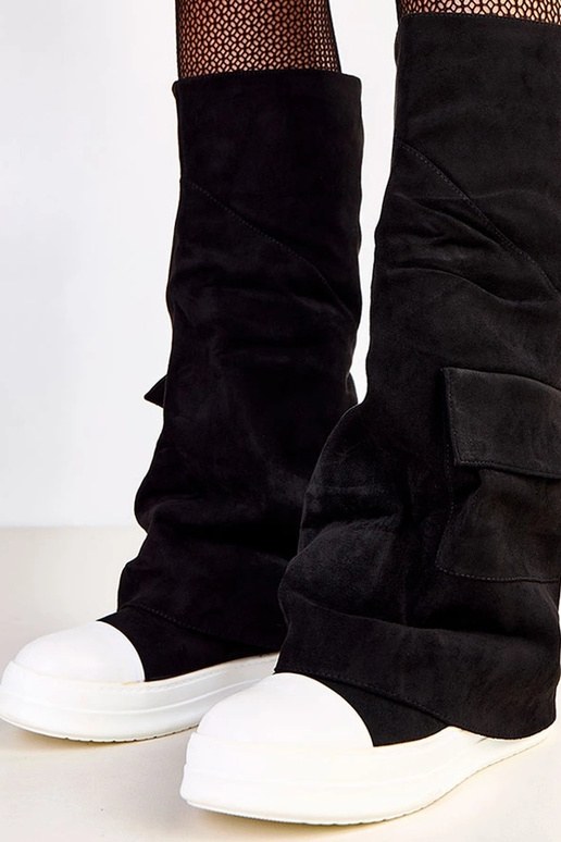 Bottes hautes noires en simili daim... Bottes hautes noires en simili daim...