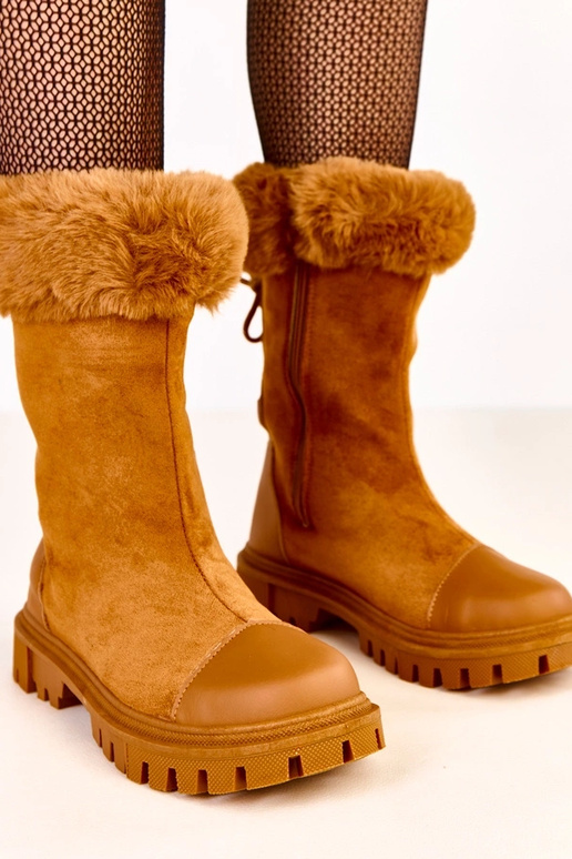 Bottines beiges en simili daim avec...