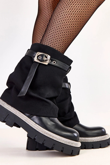 Bottines noires avec tige...