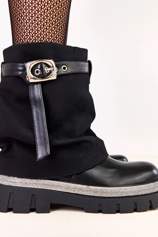 Schwarze Stiefeletten mit...