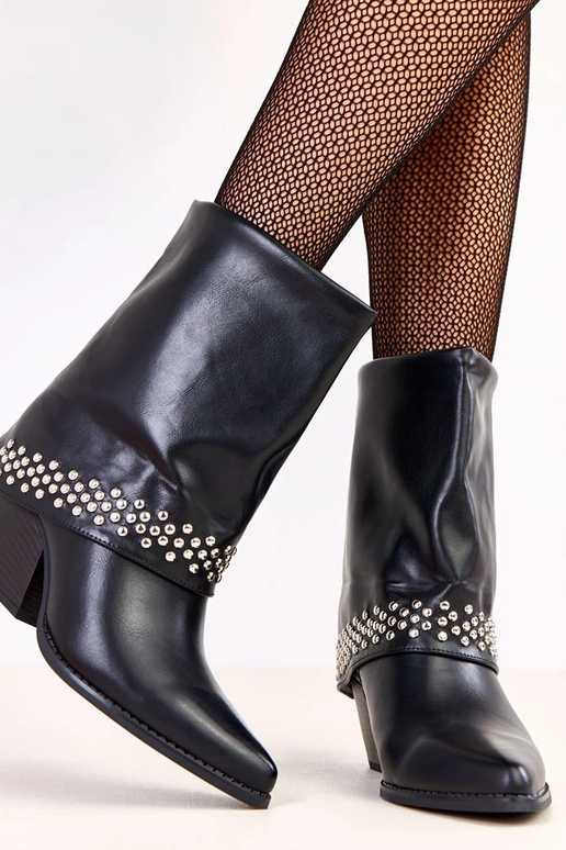 Bottes de cowboy noires avec tige... Bottes de cowboy noires avec tige...