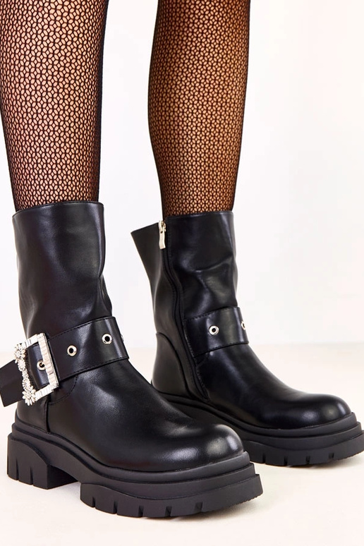 Schwarze Stiefeletten mit Schnalle...