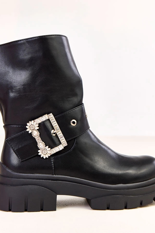 Schwarze Stiefeletten mit Schnalle...