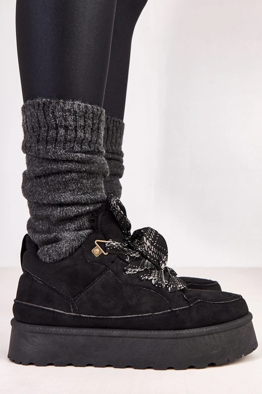 Baskets chaudes noires avec lacets...