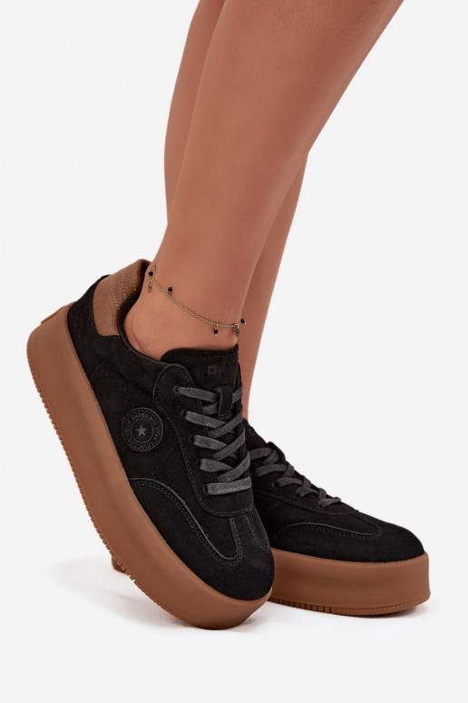 Chaussures modèle baskets Féminin avec une plateforme Big Star SS274761 couleur noire