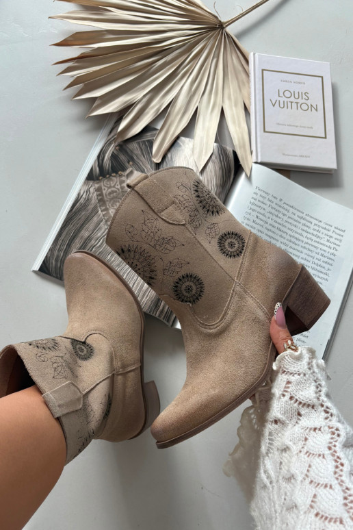 aus INildleder Haut Damenstiefel mit durchbrochenen Elementen mit Absätzen Zazoo 3844 Beige