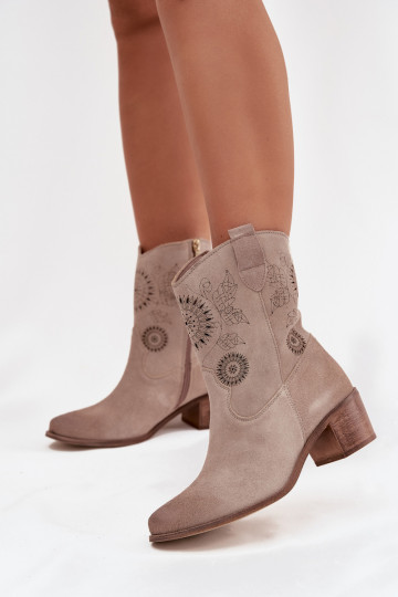en daim Peau Bottes pour femmes avec des éléments ajourés avec des talons Zazoo 3844 couleur cappuccino 2