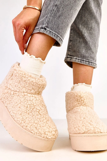 Sandfarbene Schneestiefel... 2