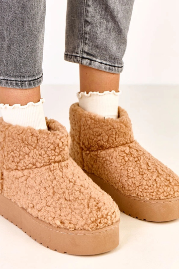 Helle braune Schneestiefel...