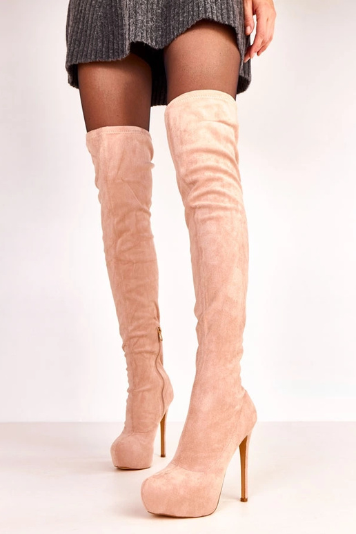 Beige knie-lange laarzen van... Beige knie-lange laarzen van...