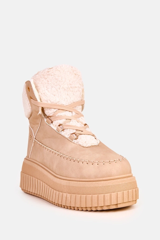 Braune warme Sportschuhe auf...