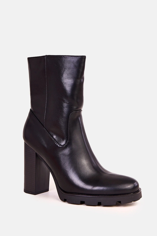 Bottines noires pour femmes sur talon... Bottines noires pour femmes sur talon...