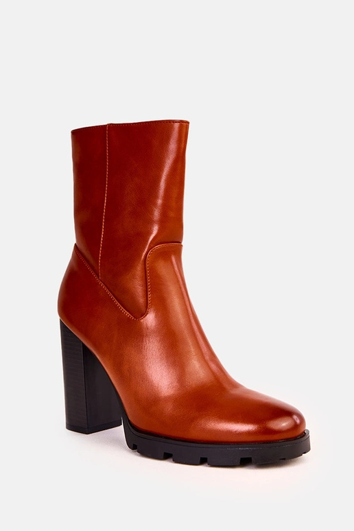 Bottines marron pour femmes sur talon... Bottines marron pour femmes sur talon...