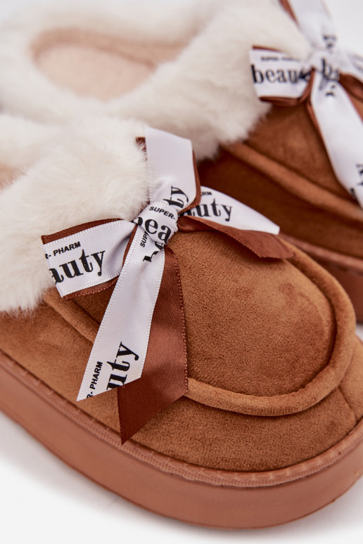 Chaussons pour femmes avec fourrure et nœud, couleur marron « Fenella »