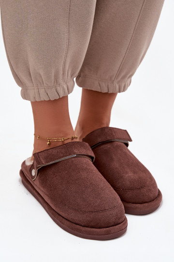 Chocolade kleurige dames slippers met bandjes, gevoerd met bont Rilena