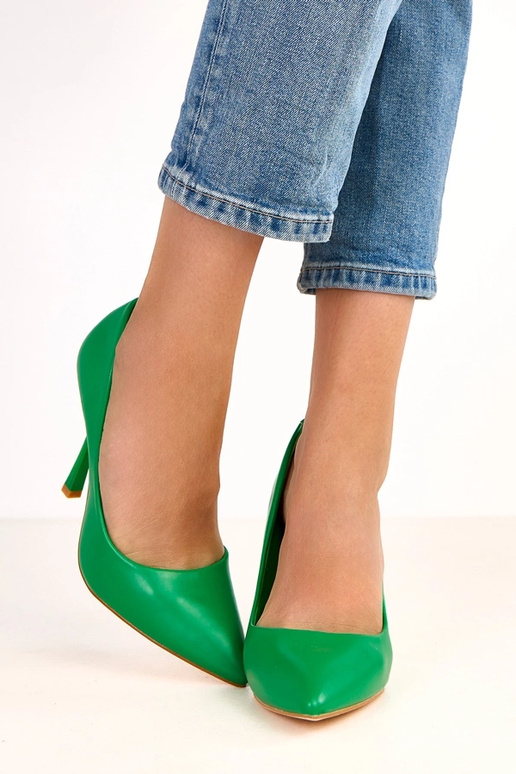 Talons aiguilles classiques verts Nicole Talons aiguilles classiques verts Nicole