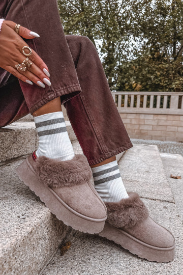 Bottes de neige Féminin avec une plateforme avec un manteau de fourrure I Haftem beige Querina