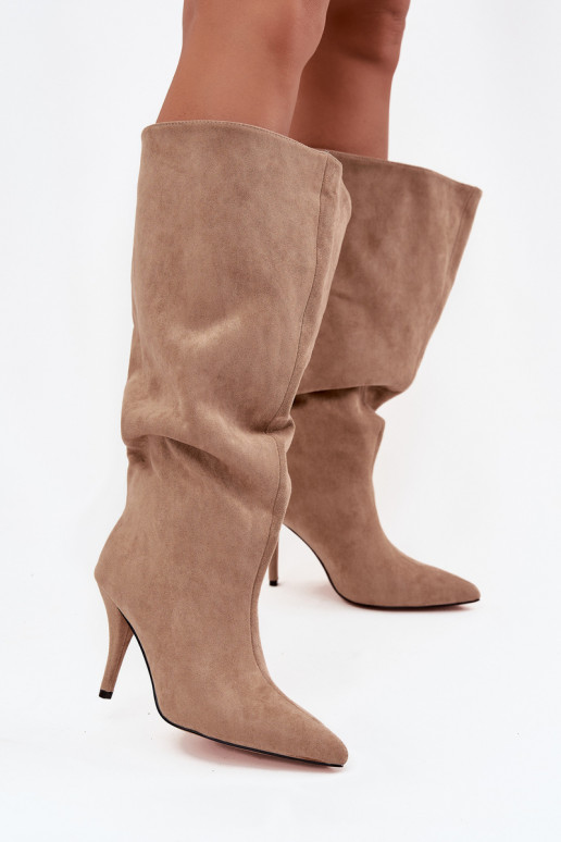 Un modèle convaincant bottes pour femmes avec des talons finsen daim écologiqueu beige Noretta Un modèle convaincant bottes pour femmes avec des talons finsen daim écologiqueu beige Noretta