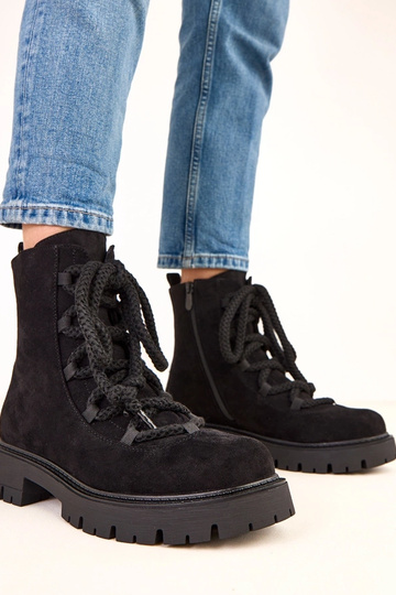 Bottines noires avec lacet... 2