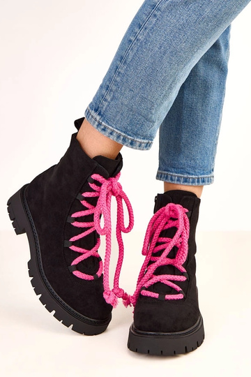 Bottines noires avec lacet... 2