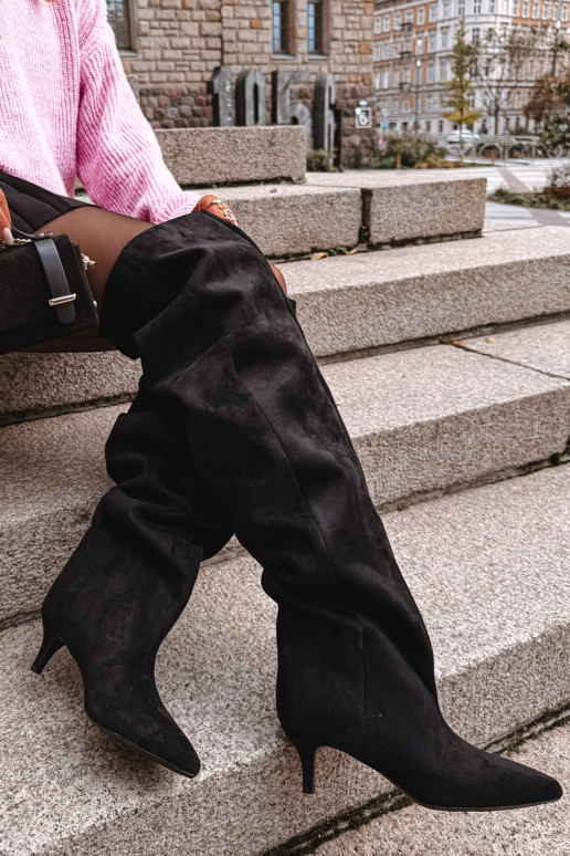 Ein überzeugendes Stilvollll Damenstiefel mit dünnen Absätzen schZuarze Farbe Ysolienne