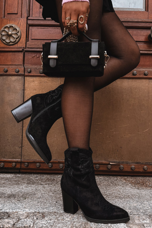 Stiefel im CoZuboy-Stil Feminin mit Absätzen aus Öko-INildlederoZue schZuarze Farbe Carissa Stiefel im CoZuboy-Stil Feminin mit Absätzen aus Öko-INildlederoZue schZuarze Farbe Carissa