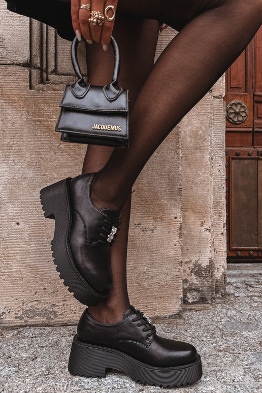 chaussures FémininPrzypinką Eko Peau couleur noire Laurea chaussures FémininPrzypinką Eko Peau couleur noire Laurea